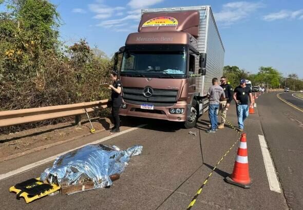 Imagem de compartilhamento para o artigo Motorista morre após infarto e caminhão arrasta por 54 metros na BR-163, entre Rio Verde de MT e São Gabriel do Oeste da MS Todo dia